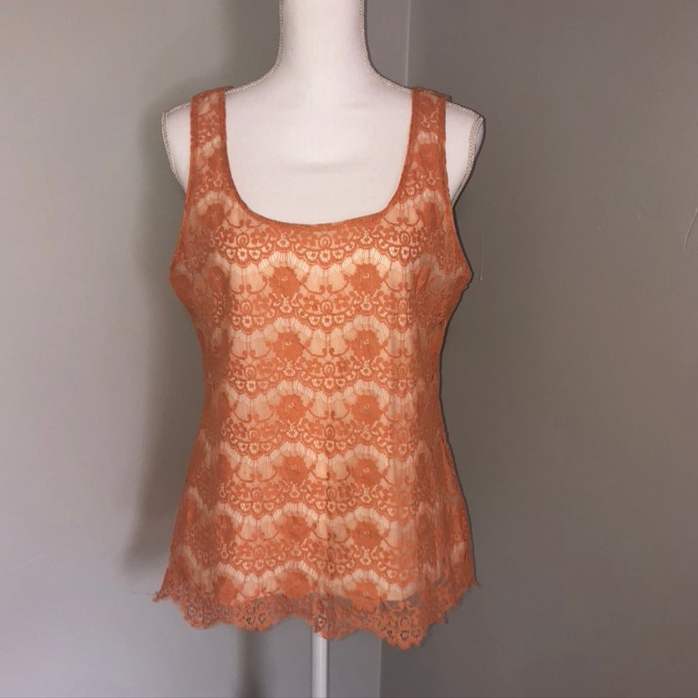 Large Banana Republic Lace Sleeveless Top lined sweet peach color over cream - Picture 1 of 7
